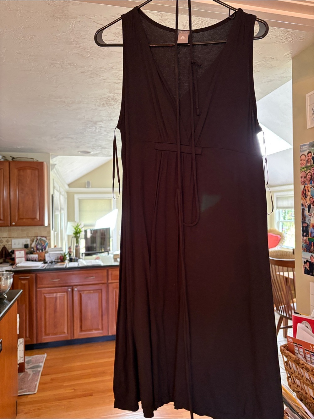 Ann Taylor Black Sleeveless V-Neck Dress with Tie